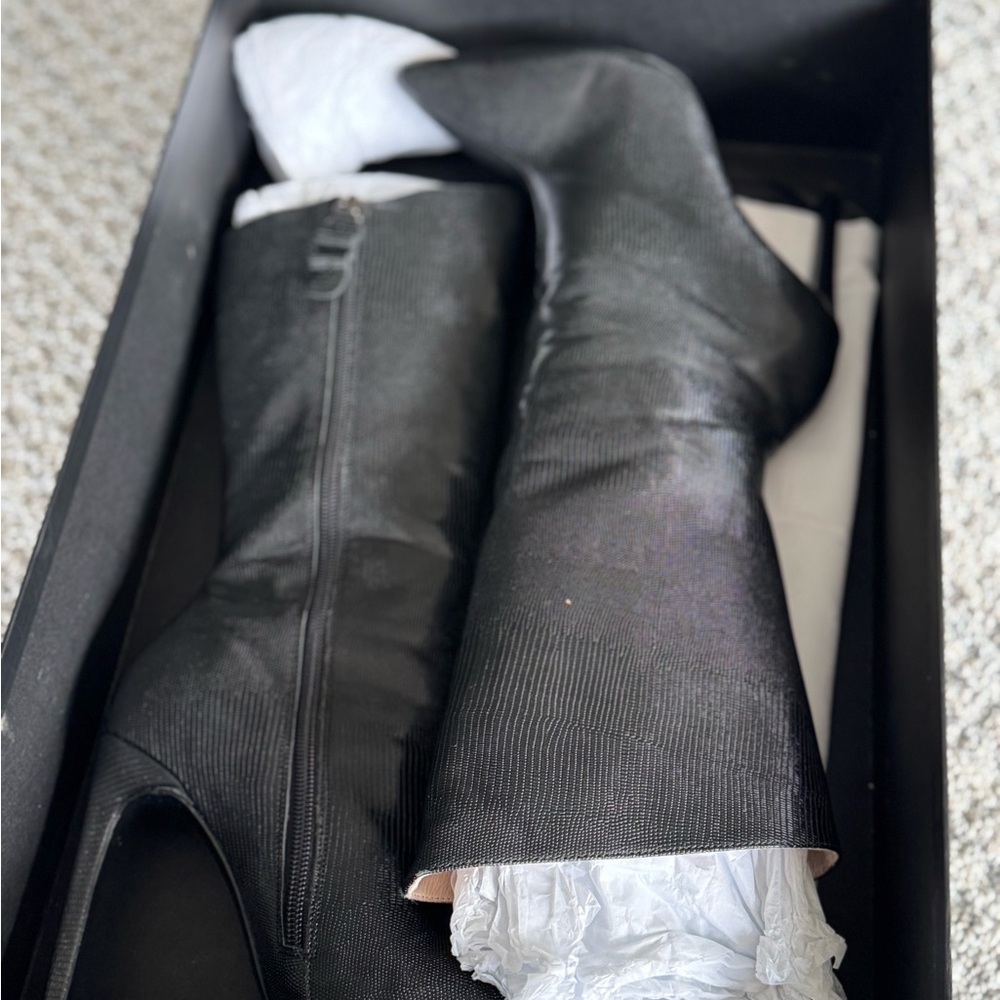 LPA Black Heeled Boots Sleek Leather Design